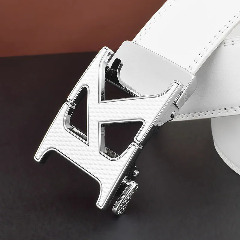 Lettre k de haute qualité Ceinture en cuir blanc Hommes Designers Luxe Jeunes hommes célèbres Marque en peau de vachette Jeans Mode décontractée Ceinture Homme
