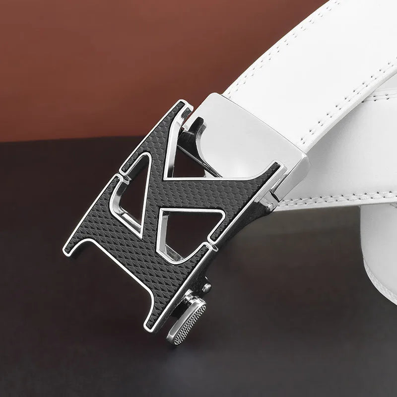 Lettre k de haute qualité Ceinture en cuir blanc Hommes Designers Luxe Jeunes hommes célèbres Marque en peau de vachette Jeans Mode décontractée Ceinture Homme